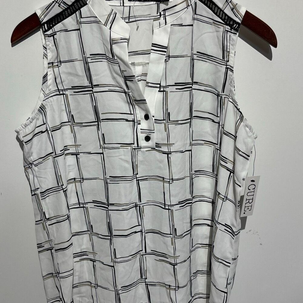 CURE Women's White Black Windowpane Split Neck Sleeveless Blouse Small NWT